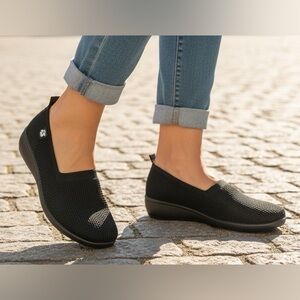 NEW WOMEN'S TOMMY BAHAMA SUNSET BLACK KNIT SLIP-ON SHOES 9.5